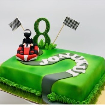 Vaikiškas tortas su kartingu