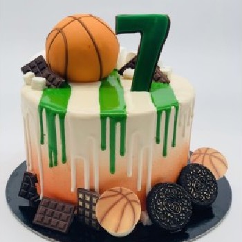 Vaikiškas tortas su krepšinio kamuoliu