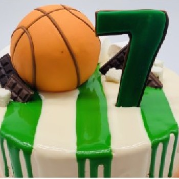 Vaikiškas tortas su krepšinio kamuoliu