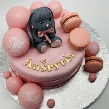 Rožinis tortas su zuikučiu