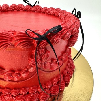 Raudonas tortas su...