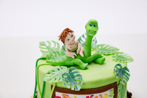 Vaikiškas tortas "Dinozauriukas su vaiku"
