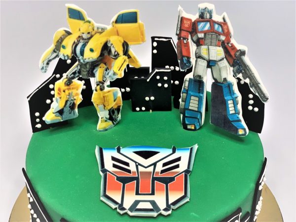 Vaikiškas tortas su transformeriais