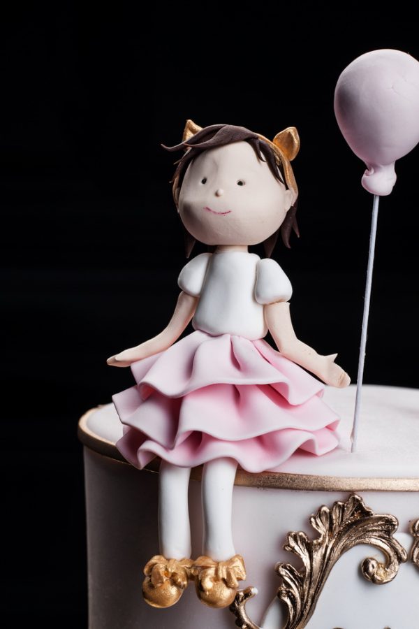 Tortas "Mergaitė su balionėliu"