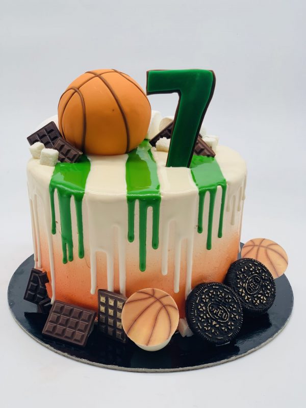 Vaikiškas tortas su krepšinio kamuoliu