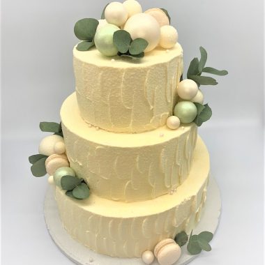Vestuvinis tortas su eukaliptu