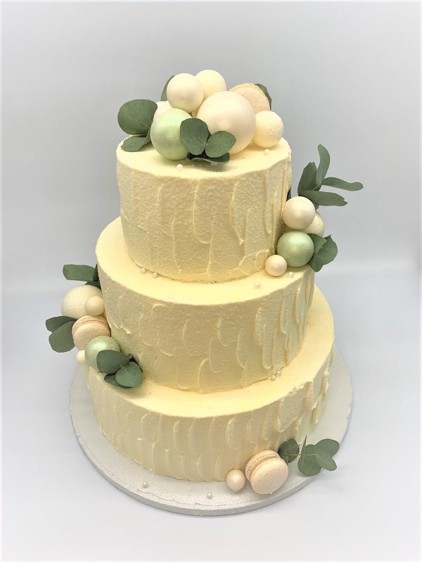 Vestuvinis tortas su eukaliptu