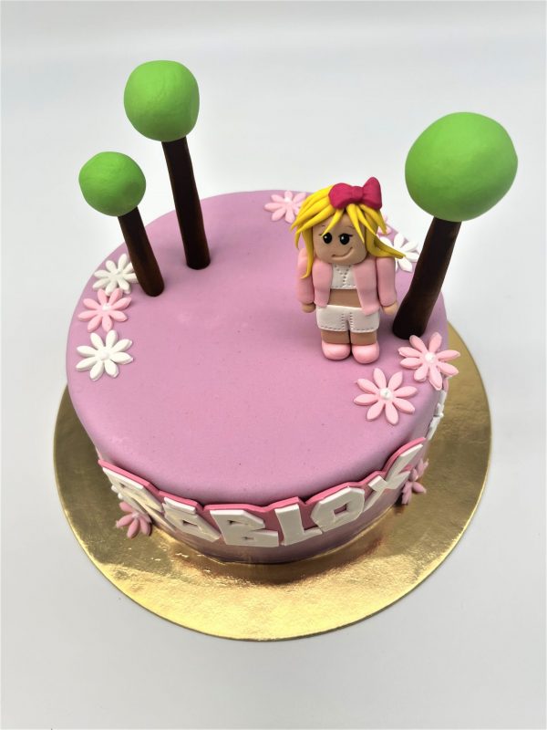 Vaikiškas tortas Roblox mergaitė