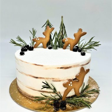 Kalėdinis tortas Stirniukas pusnyse