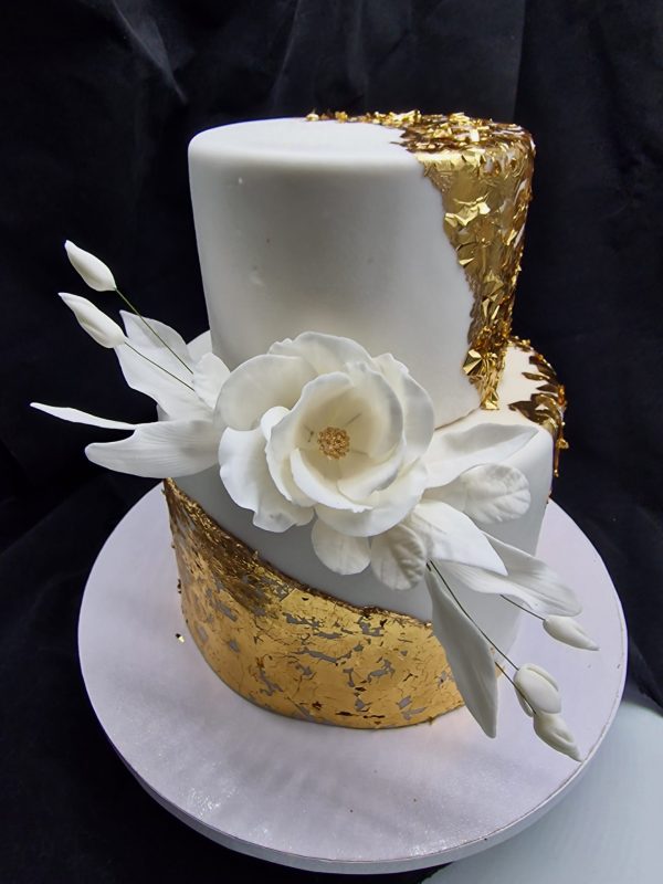 Vestuvinis tortas su auksu